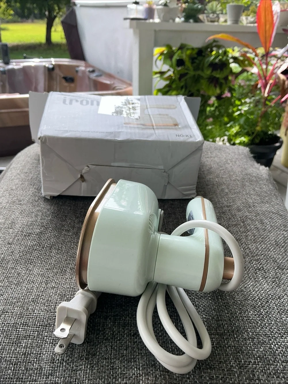 IRO Portable Electric Iron K1 in Cream with Gold Trim